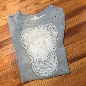 💀VINTAGE Distressed Skull Sweatshirt